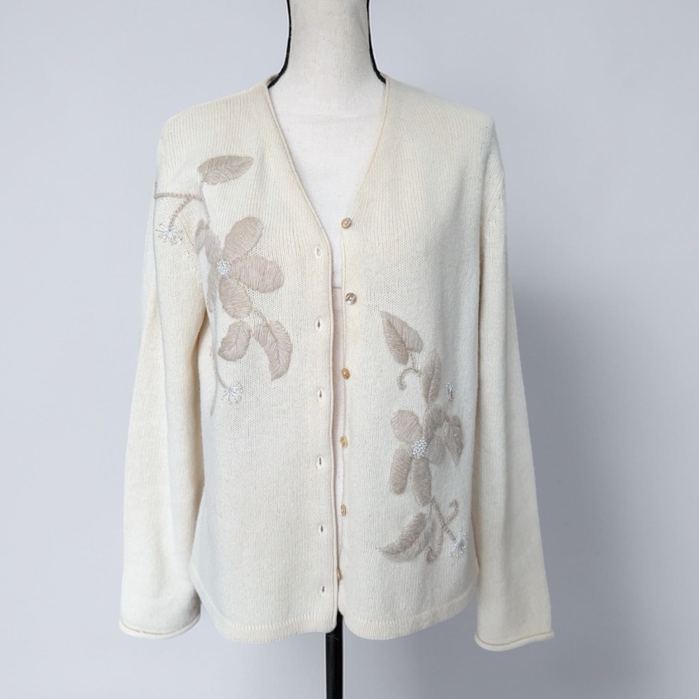Vintage Lambswool Cardigan Floral Embroidery